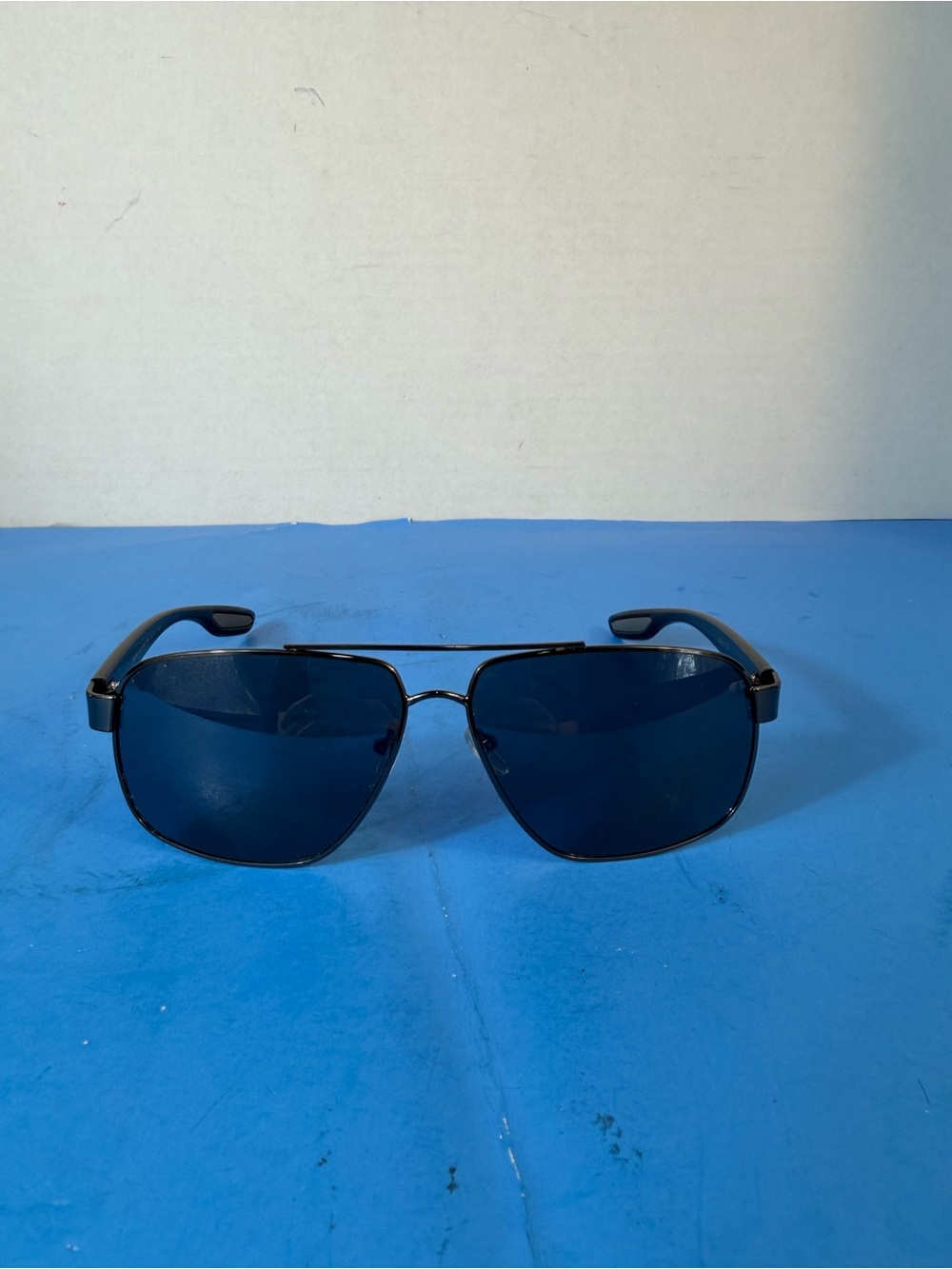 Men's Sunglasses in Dark Blue Lenses